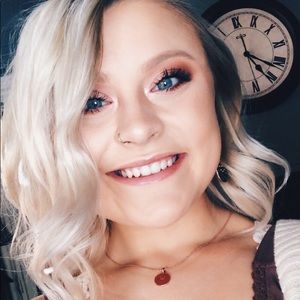 Meet your Posher, Hailey